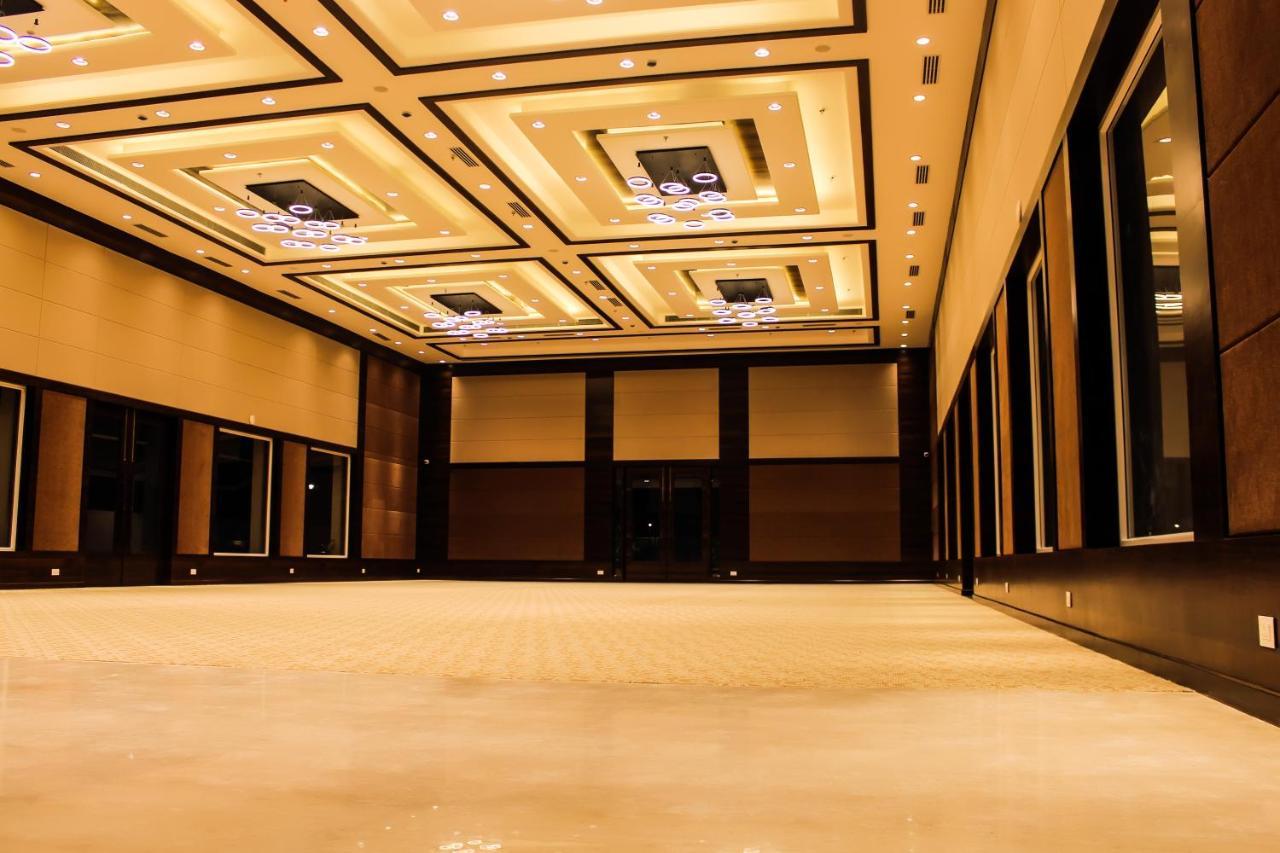 Hotel Rajhans Abhinandan 博帕尔 外观 照片