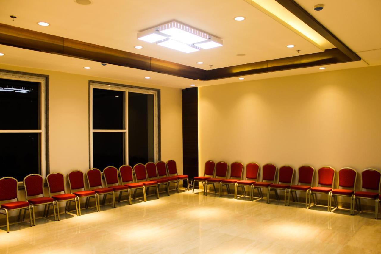 Hotel Rajhans Abhinandan 博帕尔 外观 照片