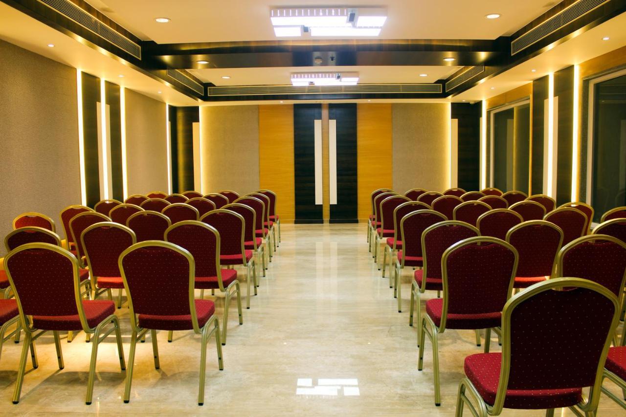 Hotel Rajhans Abhinandan 博帕尔 外观 照片