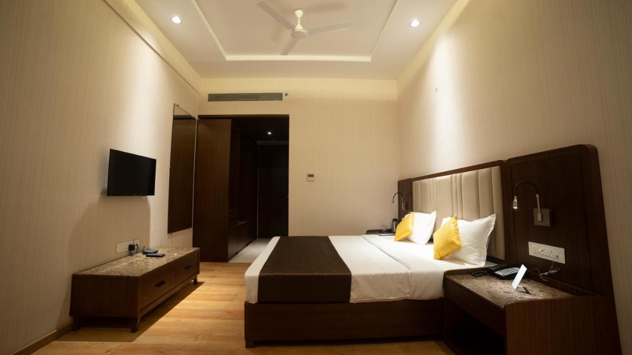 Hotel Rajhans Abhinandan 博帕尔 外观 照片