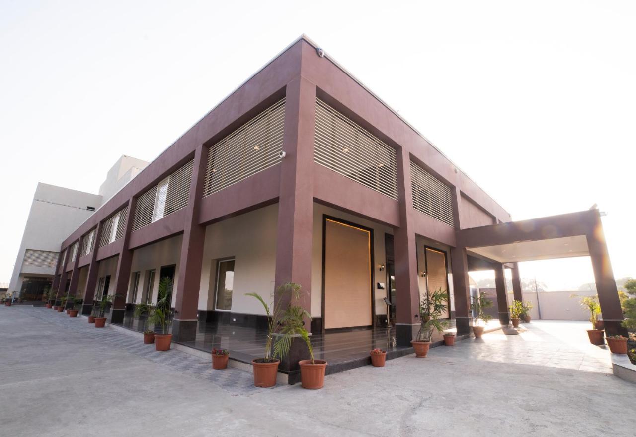 Hotel Rajhans Abhinandan 博帕尔 外观 照片