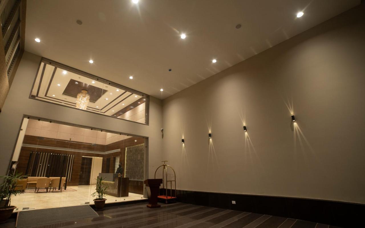 Hotel Rajhans Abhinandan 博帕尔 外观 照片