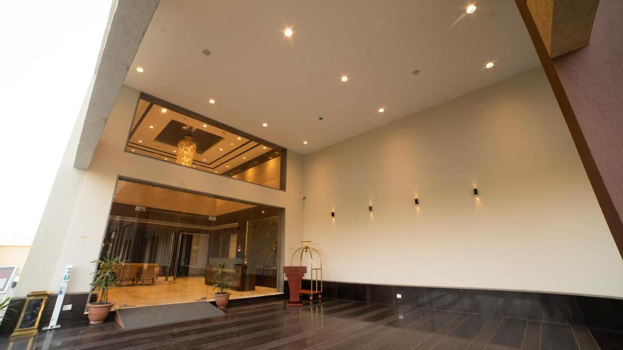 Hotel Rajhans Abhinandan 博帕尔 外观 照片
