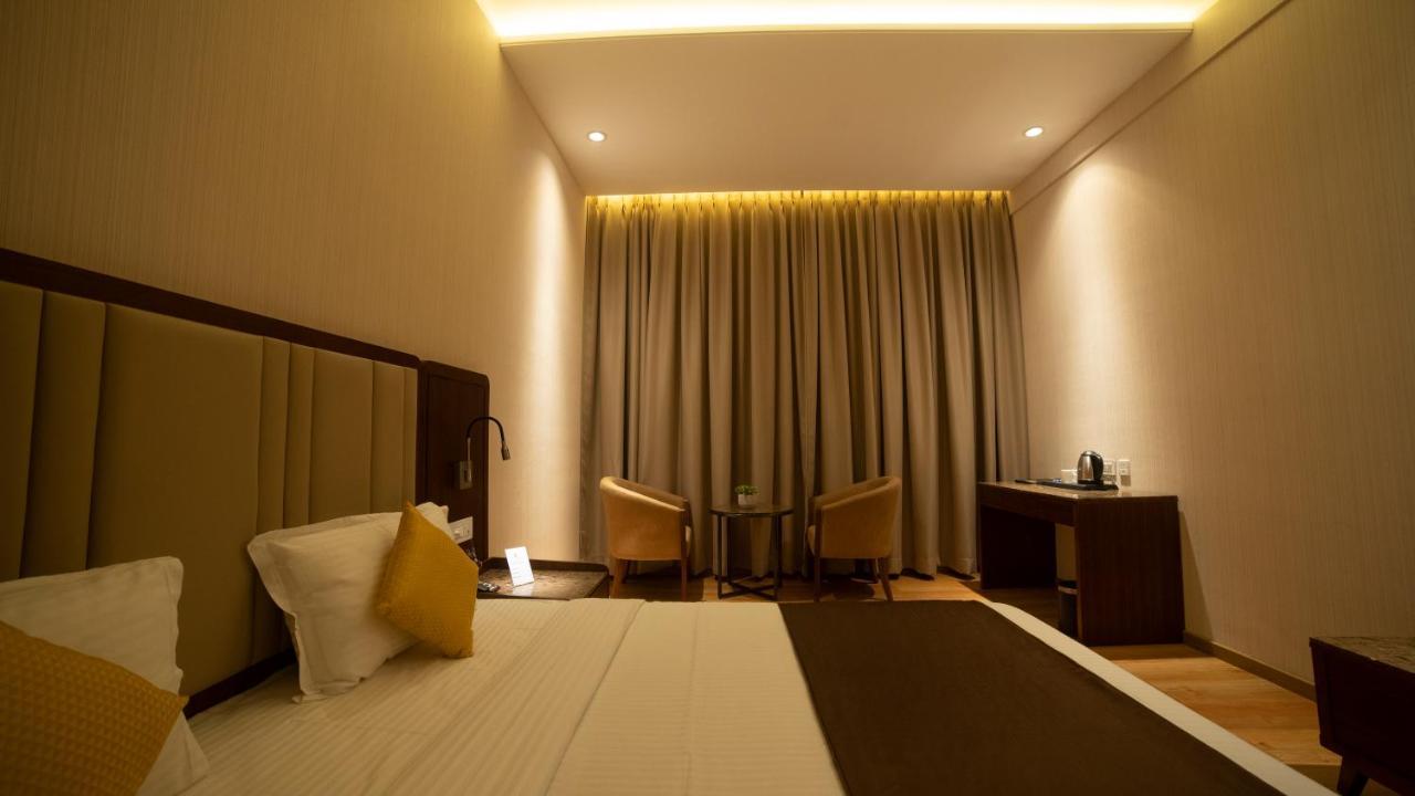 Hotel Rajhans Abhinandan 博帕尔 外观 照片