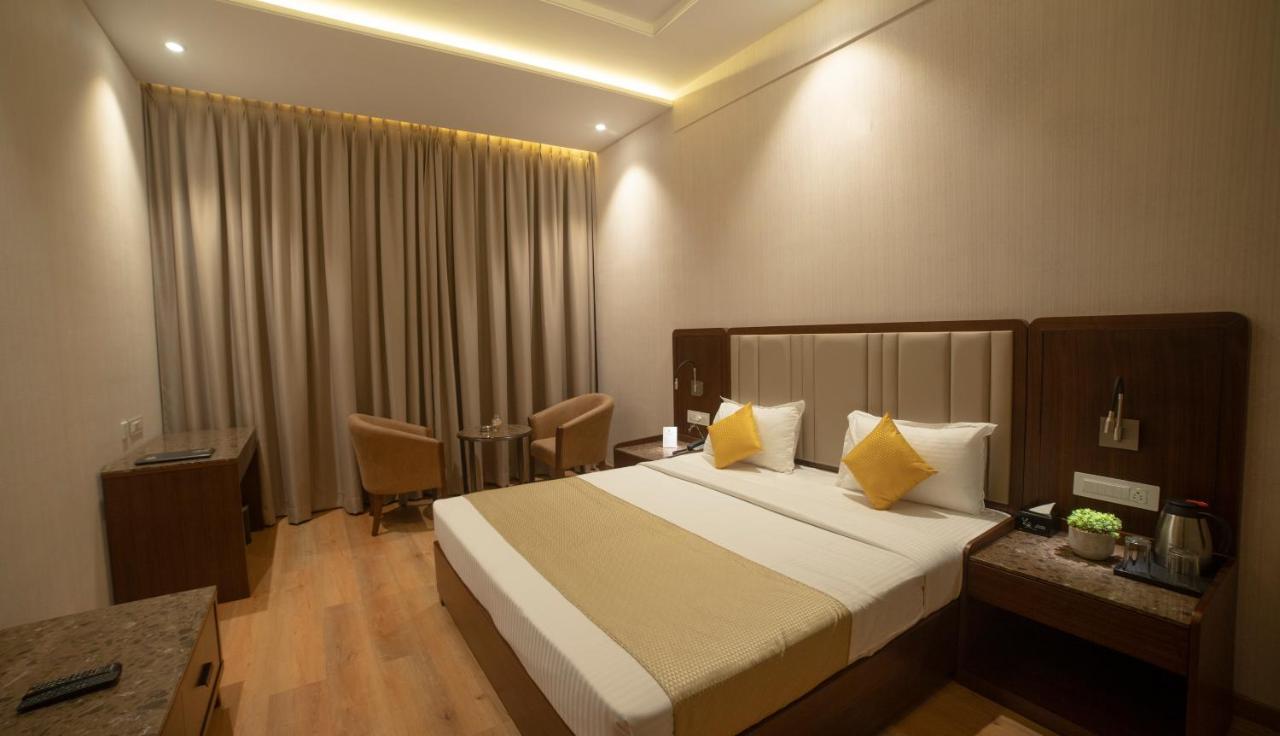 Hotel Rajhans Abhinandan 博帕尔 外观 照片